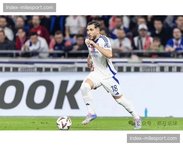 官方：里昂边锋切尔基十字韧带受伤，确定赛季报销