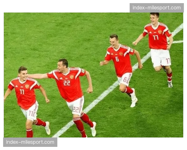 战术板：解析尼斯零封摩纳哥的紧凑防守链与快速转换