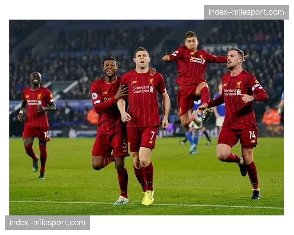 斯图加特4-0大胜汉堡，巩固欧冠资格争夺位置